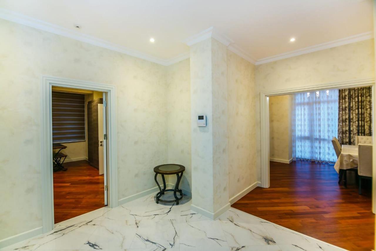 Lux Family Apartment In City Center Bakü Dış mekan fotoğraf